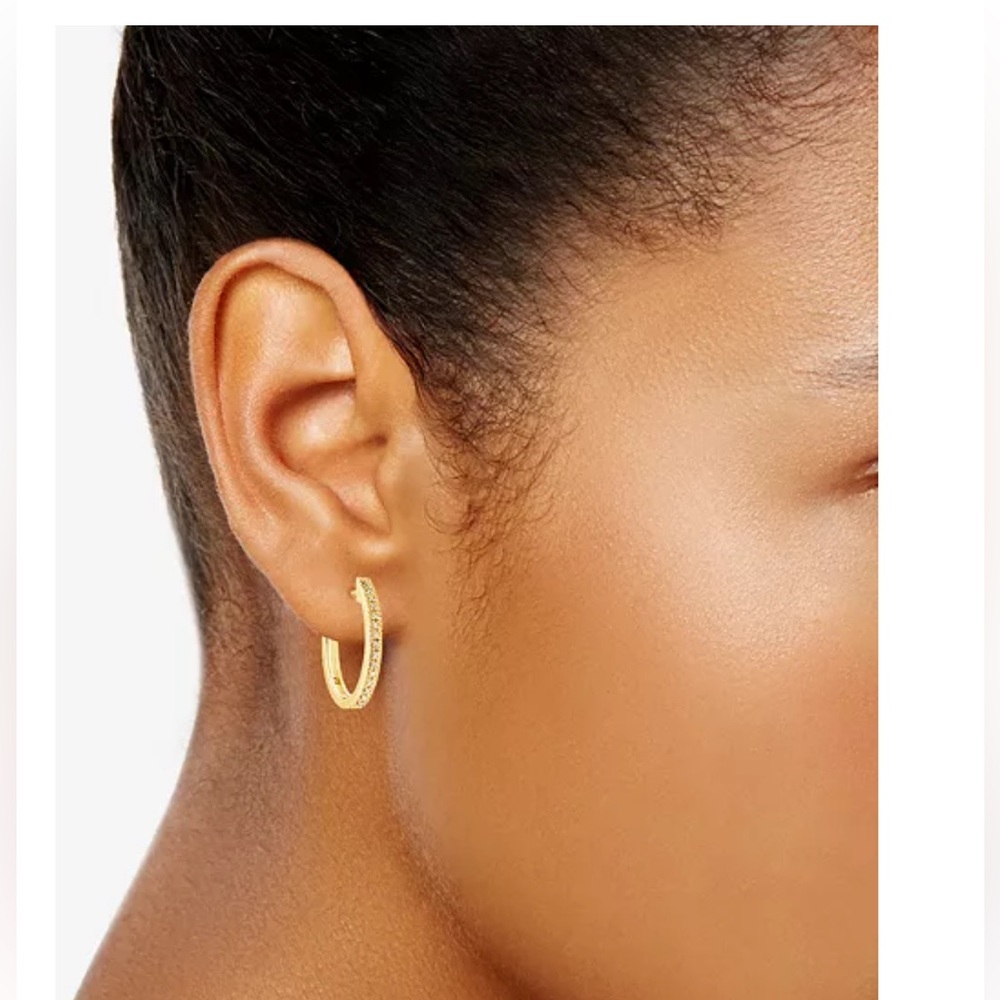 New Macy’s Pure Yellow Gold 10K Genuine Diamonds Small Oval Hoops Earrings - Picture 4 of 17